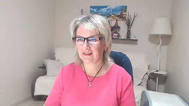 Snapshot of FleurMays chatting on July 2026 06:47:02 AM FleurMays online show from July 2026 06:47:02 AM