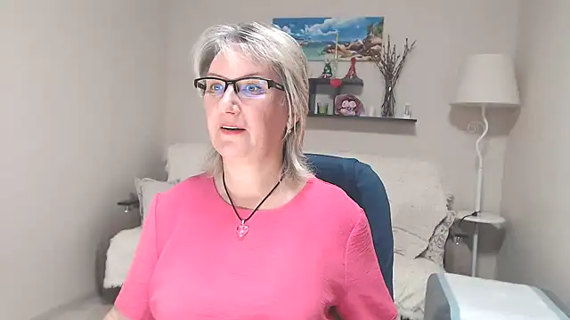 Snapshot of FleurMays chatting on July 2026 07:23:02 AM FleurMays online show from July 2026 07:23:02 AM