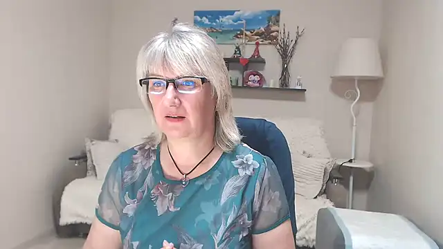 Snapshot of FleurMays chatting on July 2026 10:21:02 AM FleurMays online show from July 2026 10:21:02 AM