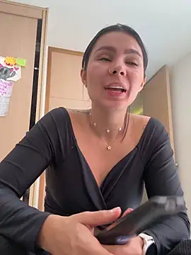 Snapshot of SofiaG_ chatting on December 2024 04:40:01 PM SofiaG online show from December 2024 04:40:01 PM