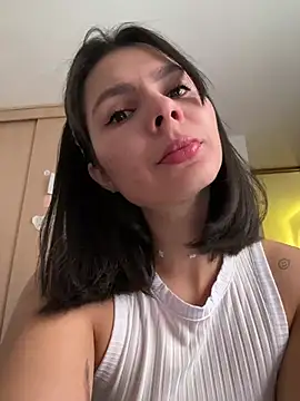 Snapshot of SofiaG_ chatting on December 2024 02:00:01 PM SofiaG online show from December 2024 02:00:01 PM