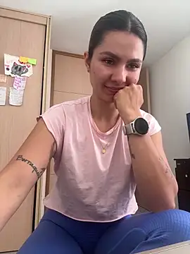 Snapshot of SofiaG_ chatting on December 2024 06:08:01 PM SofiaG online show from December 2024 06:08:01 PM