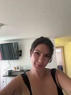 Snapshot of SofiaG_ chatting on February 2025 02:15:01 PM SofiaG online show from February 2025 02:15:01 PM