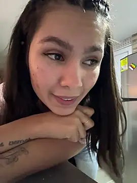 Snapshot of SofiaG_ chatting on February 2025 01:53:02 AM SofiaG online show from February 2025 01:53:02 AM