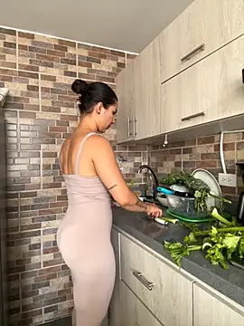 Snapshot of SofiaG_ chatting on September 2025 09:48:01 PM SofiaG online show from September 2025 09:48:01 PM