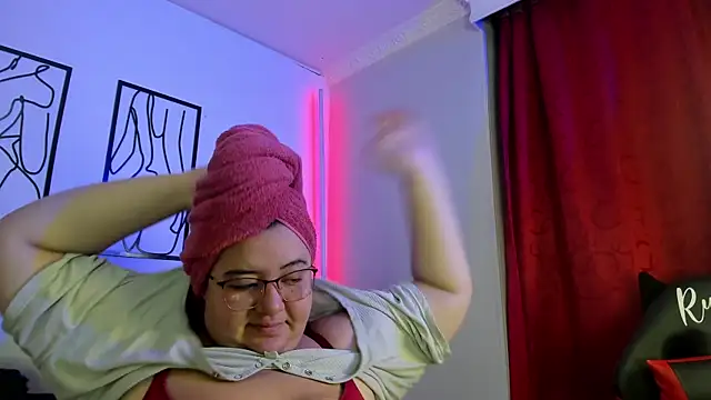 RubyPirsso18 online show from January 2025 07:05:01 PM