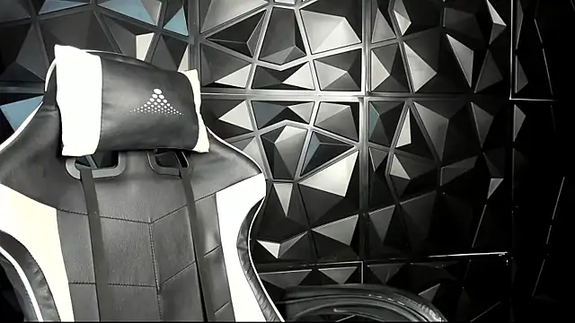 Snapshot of HelueHorny13 chatting on March 2025 02:24:02 AM HelueHorny13 online show from March 2025 02:24:02 AM