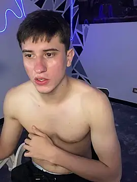 oliver Lz online show from February 2025 10:17:02 PM