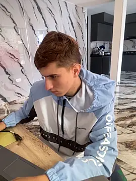 oliver Lz online show from November 2025 03:13:02 PM