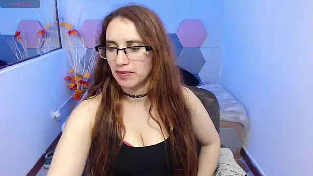 Snapshot of CharloteTaylor_ chatting on January 2025 06:33:01 AM CharloteTaylor online show from January 2025 06:33:01 AM