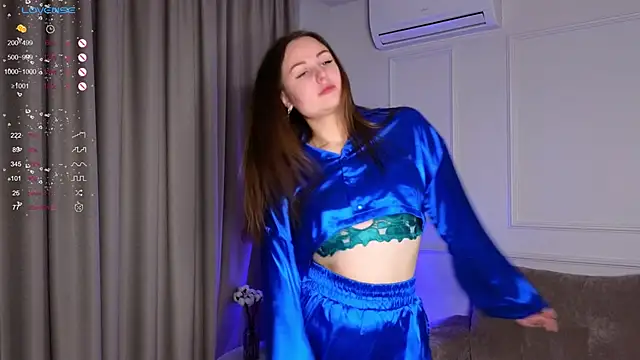 OctaviaHamron online show from January 2025 03:43:01 PM