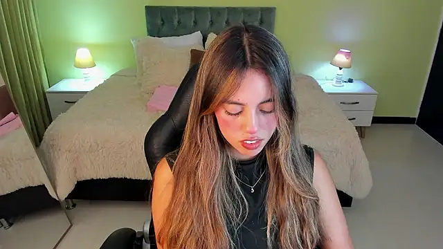 Snapshot of _Charlotte_evans_1 chatting on February 2026 10:58:02 PM Charlotte evans 1 online show from February 2026 10:58:02 PM