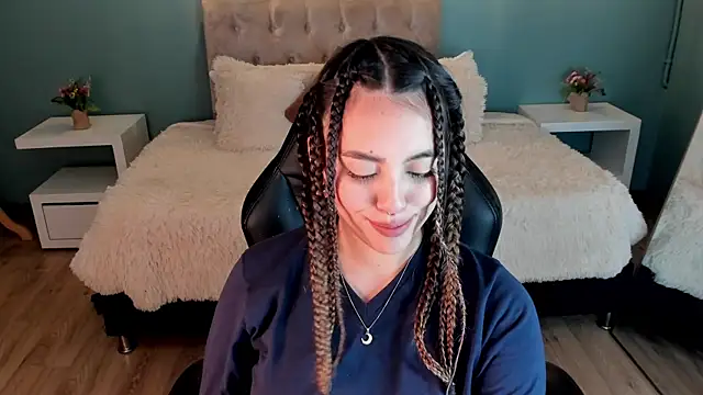  Charlotte evans 1 online show from July 2026 06:32:02 PM