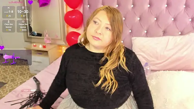 Snapshot of Kharla_Marin chatting on February 2025 03:01:02 AM Kharla Marin online show from February 2025 03:01:02 AM