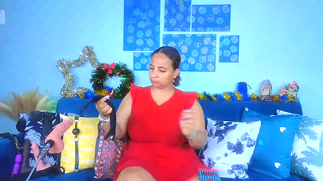 CleopatraYourRoyalAffair online show from December 2024 07:11:01 PM