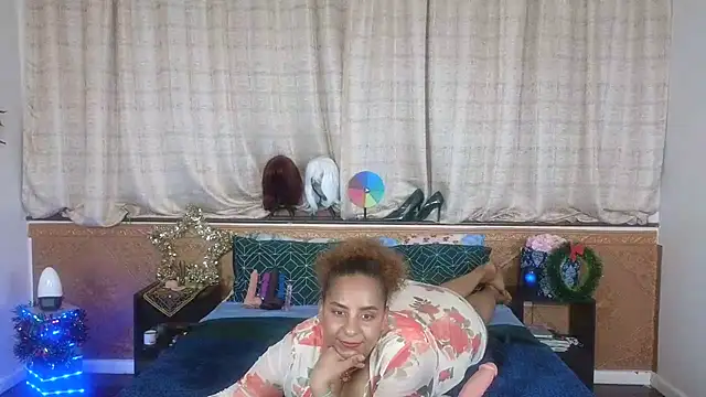 CleopatraYourRoyalAffair online show from December 2024 07:07:02 PM