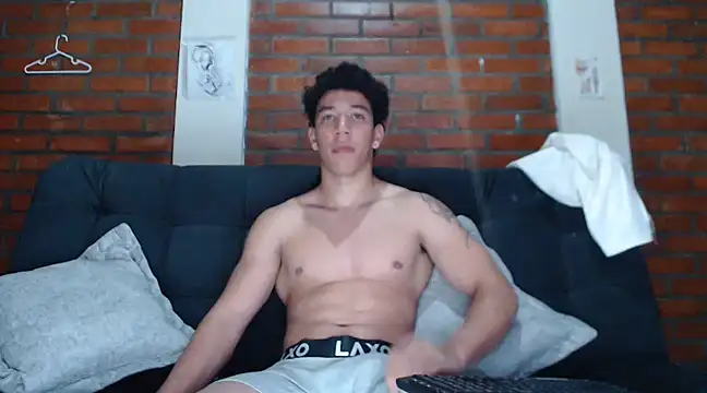 Snapshot of ethan_noir chatting on December 2024 05:23:02 AM ethan noir online show from December 2024 05:23:02 AM