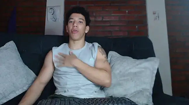 Snapshot of ethan_noir chatting on December 2024 01:15:02 AM ethan noir online show from December 2024 01:15:02 AM