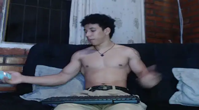 Snapshot of ethan_noir chatting on January 2025 04:10:02 AM ethan noir online show from January 2025 04:10:02 AM