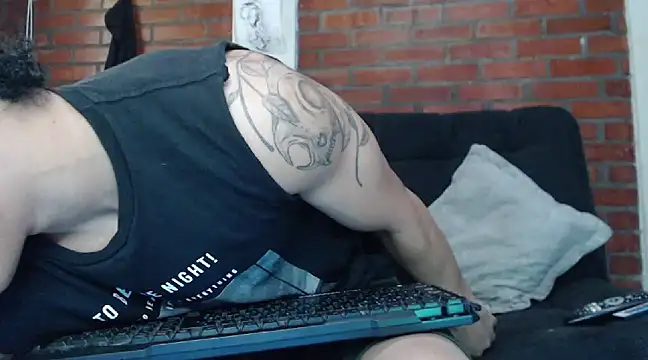 Snapshot of ethan_noir chatting on January 2025 08:32:02 PM ethan noir online show from January 2025 08:32:02 PM