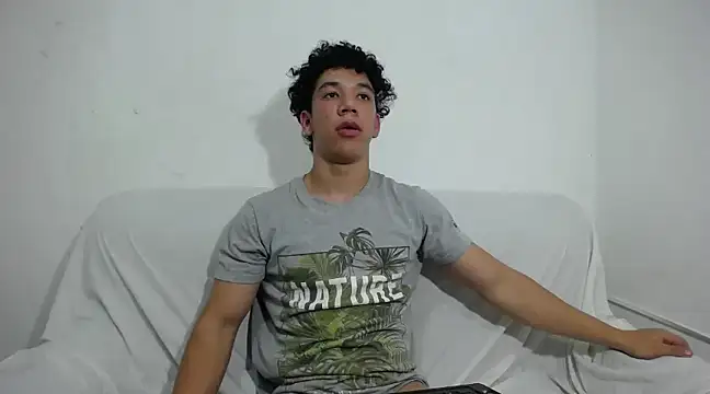 Snapshot of ethan_noir chatting on February 2025 05:15:02 AM ethan noir online show from February 2025 05:15:02 AM