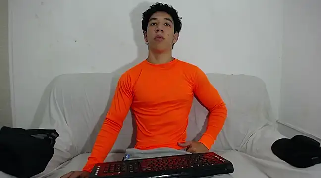 Snapshot of ethan_noir chatting on February 2025 03:27:01 PM ethan noir online show from February 2025 03:27:01 PM