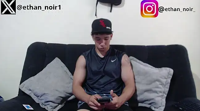 Snapshot of ethan_noir chatting on March 2025 01:31:02 PM ethan noir online show from March 2025 01:31:02 PM