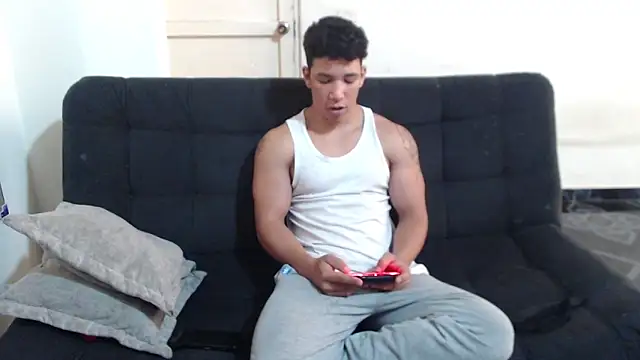 Snapshot of ethan_noir chatting on September 2025 04:40:02 PM ethan noir online show from September 2025 04:40:02 PM