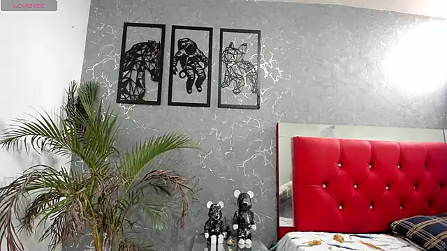 Snapshot of pepe_joness chatting on February 2026 01:43:01 PM pepe joness online show from February 2026 01:43:01 PM