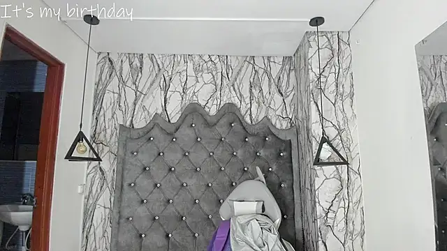 larissa01  online show from January 2025 02:50:02 AM
