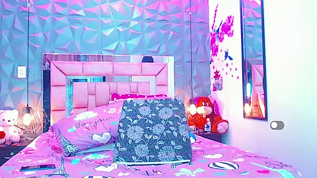 Snapshot of Doll_IvannaTs chatting on February 2025 11:45:01 PM Doll IvannaTs online show from February 2025 11:45:01 PM