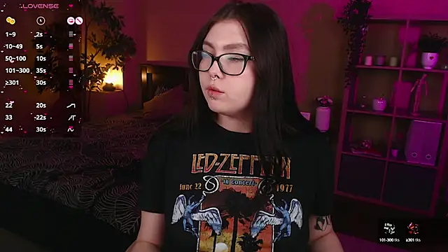Snapshot of Arizonaa_Muse chatting on February 2025 12:28:01 PM Arizonaa Muse online show from February 2025 12:28:01 PM
