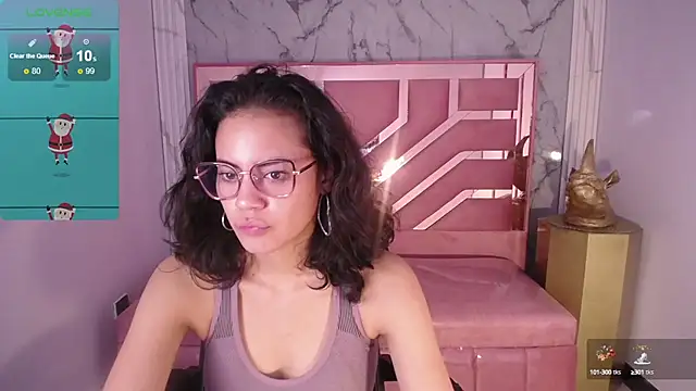 Snapshot of Tyna_ch chatting on December 2024 08:18:01 PM Tyna ch online show from December 2024 08:18:01 PM