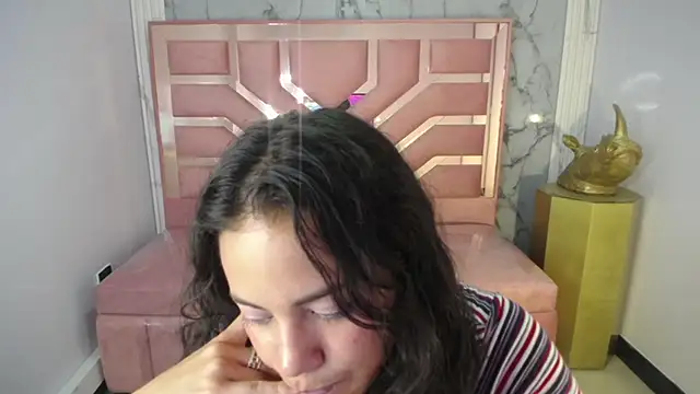Snapshot of Tyna_ch chatting on February 2025 04:14:02 PM Tyna ch online show from February 2025 04:14:02 PM