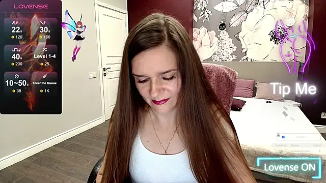 Snapshot of AriaGray chatting on October 2025 01:29:02 PM AriaGray online show from October 2025 01:29:02 PM