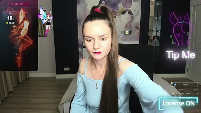 Snapshot of AriaGray chatting on October 2025 08:39:02 PM AriaGray online show from October 2025 08:39:02 PM