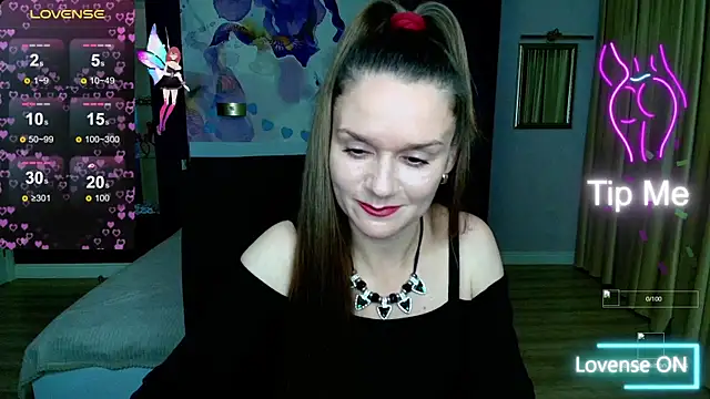 Snapshot of AriaGray chatting on October 2025 11:36:01 PM AriaGray online show from October 2025 11:36:01 PM