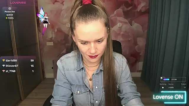 AriaGray online show from October 2025 08:10:01 PM