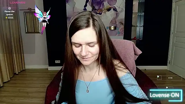 AriaGray online show from December 2025 02:00:01 PM