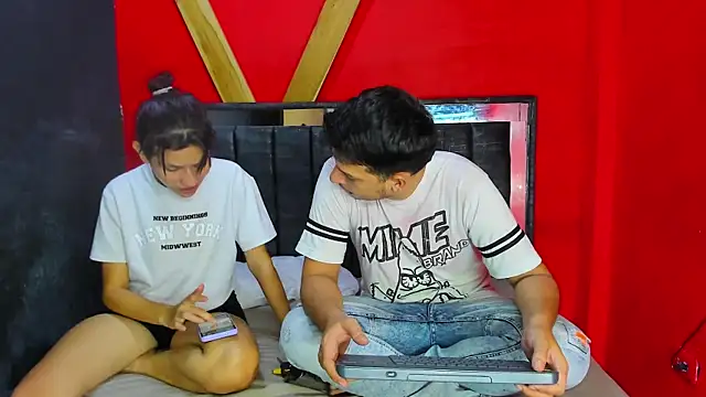 FerneyManti online show from December 2025 01:42:01 PM