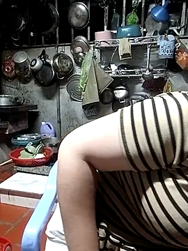 VyOanh2K online show from December 2025 03:20:04 PM