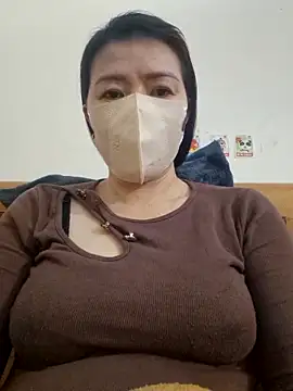 Snapshot of Susu204 chatting on December 2024 01:32:02 PM Susu204 online show from December 2024 01:32:02 PM