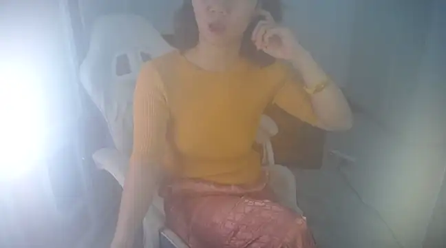 Snapshot of Susu204 chatting on February 2025 01:19:02 PM Susu204 online show from February 2025 01:19:02 PM