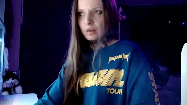 Snapshot of InesGold chatting on January 2025 10:16:02 PM InesGold online show from January 2025 10:16:02 PM