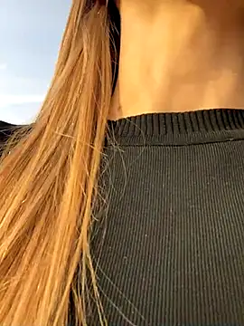 GraceTorrez online show from November 2025 12:05:02 PM