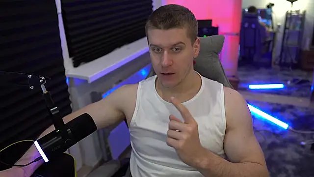 Bruno Banani online show from October 2025 03:45:02 PM