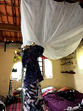 sammoura01 online show from November 2025 02:41:02 PM