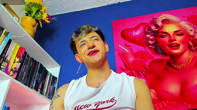 GabyThoms online show from February 2025 09:49:01 PM