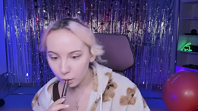 JasmineMilko online show from March 2025 05:08:02 AM