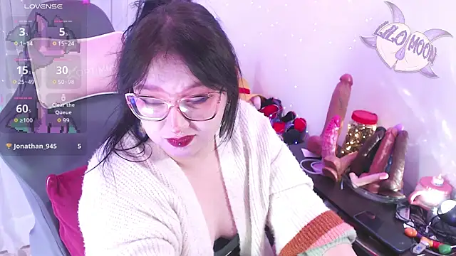 Snapshot of LiloMoon69 chatting on April 2026 12:57:01 AM LiloMoon69 online show from April 2026 12:57:01 AM